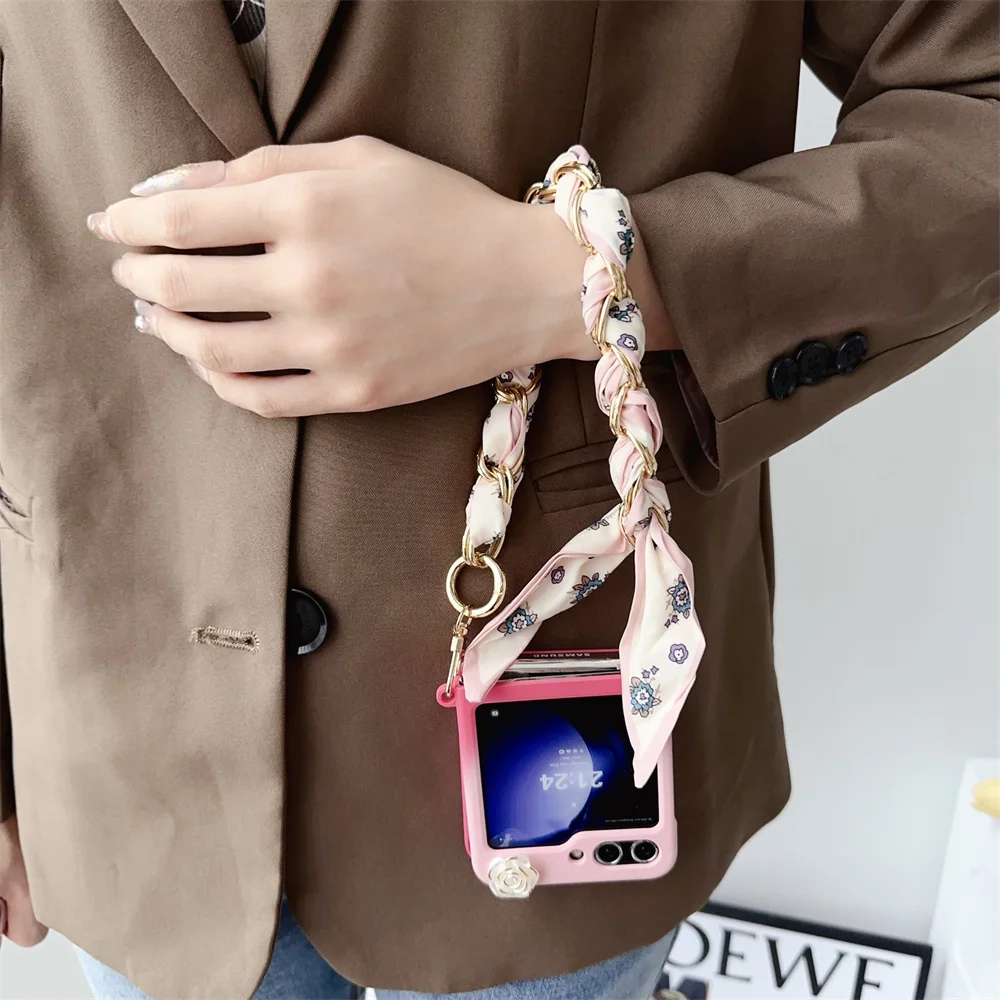 For Samsung Galaxy Z Flip 6 5 Case Fashion Bracelet Wrist Chain Lanyard Gradient Scarves Shockproof  Cover For Galaxy Flip 5 6