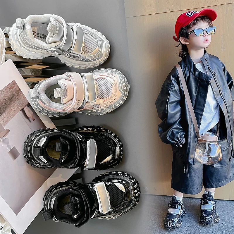 

2025 детские кроссовки для девочек и мальчиков, летняя новая модная стильная повседневная спортивная обувь с мягкой толстой подошвой и дышащей сеткой
