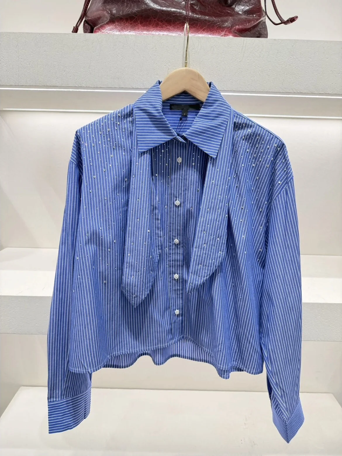 

Синяя рубашка с вертикальными полосками и стразами в виде звезд, повседневная модель для ранней весны, из хлопка, с длинным рукавом, женская модная одежда от HEIDD