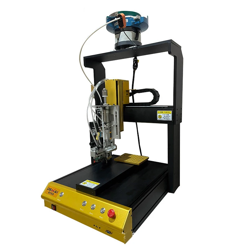 Immagine 3: Macchina Automatica per l'Inserimento di Dadi in Rame per Giocattoli in Plastica