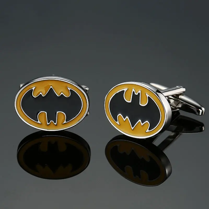 Batman Superman Green Lantern Superhero Action Figure Cartoon Metal Men\'s Cufflinks Accessories Decorative Toys Birthday Gifts