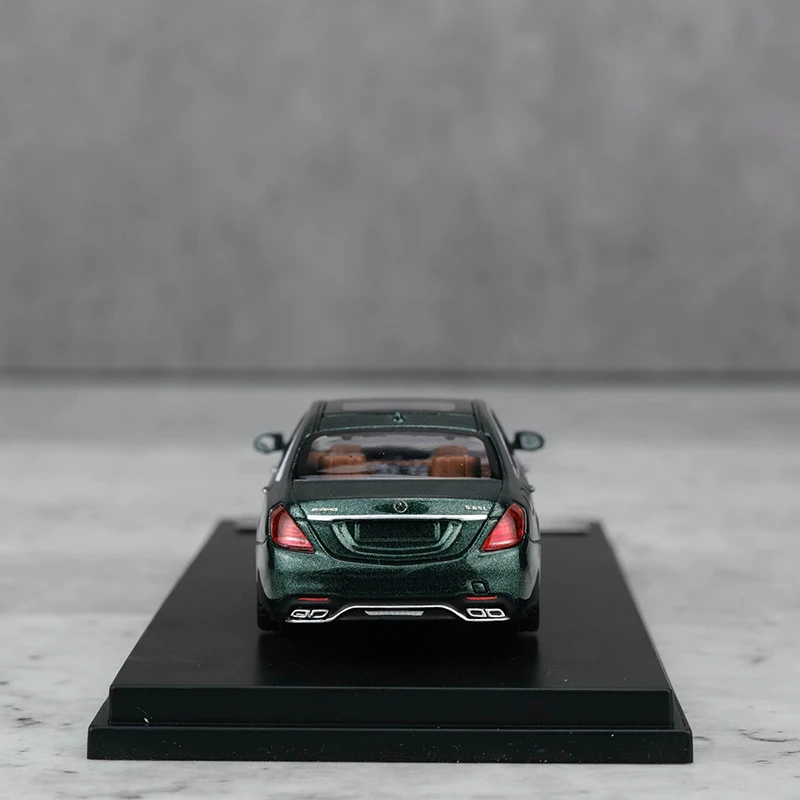 Diecast 1/64 escala modelo de carro mercedes benz s65 amg liga modelo de carro benz w222 jogar veículos brinquedos para meninos caixa original