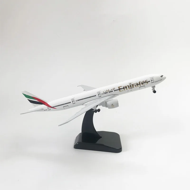 20CM B777 UAE Emirates Airline Boeing 777 Aircraft Model Die-casting Alloy Metal Airplane Model Toys with Landing Gear