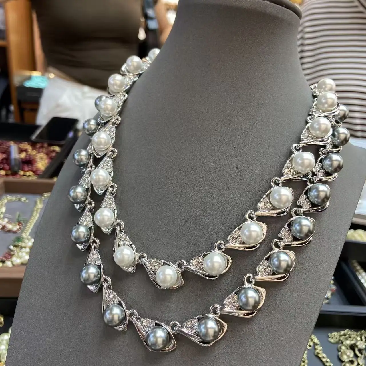 

New Fashion Trend Grey white Pearl Zircon Necklace Woman Jewelry Dress Banquet Accessories High-Quality Original Design