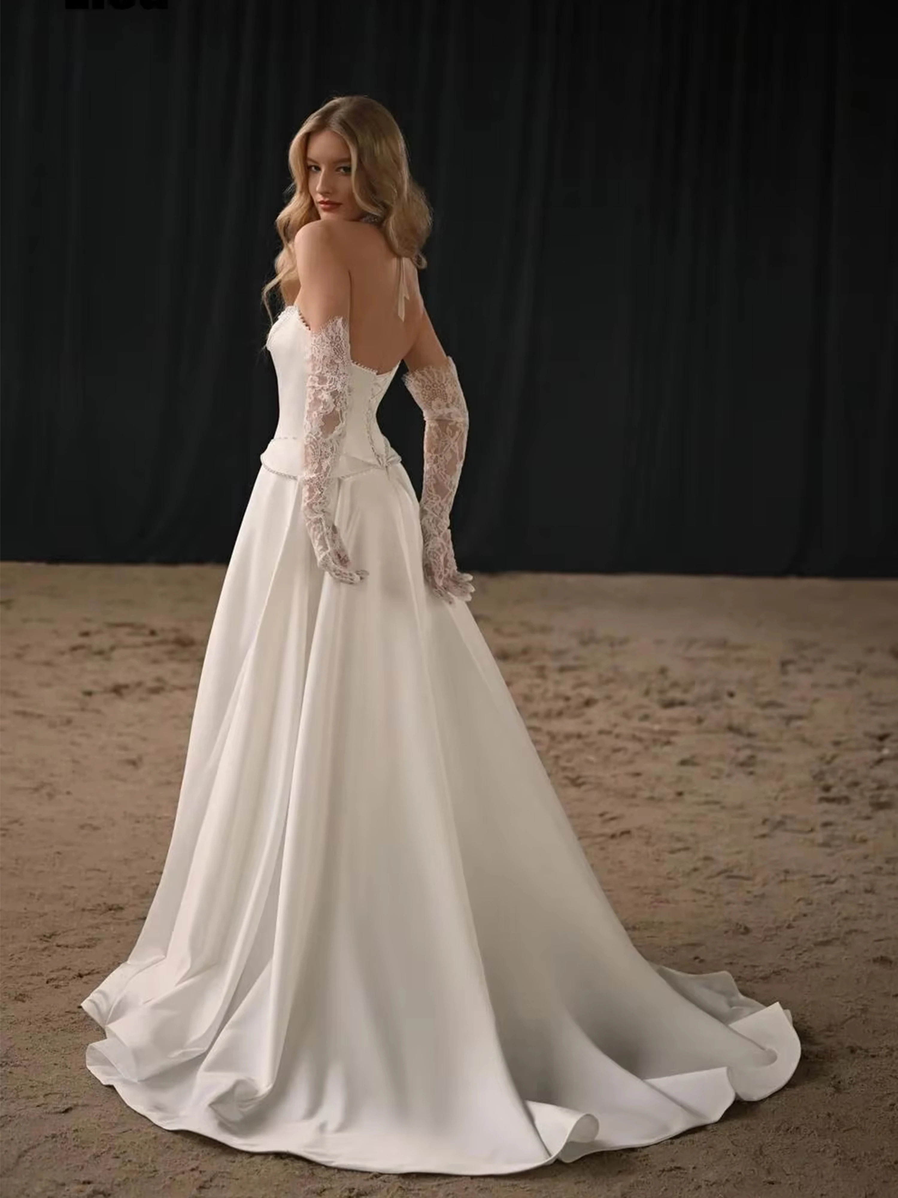 Satin A-line Wedding Dresses For Women Strapless Luxury Bridal Gown Train Pearls Elegant Bride Dress vestido de novia Customized