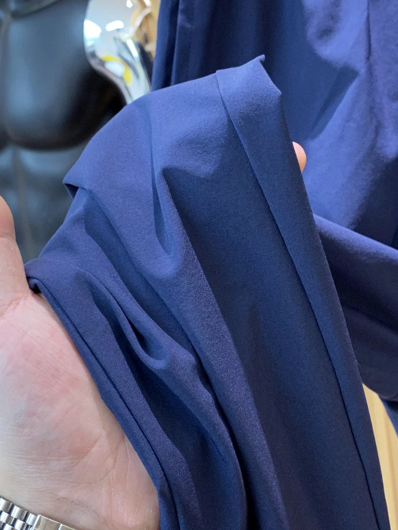 Leve qui calças de pele seca ao ar livre dos homens calças casuais novo verão 2024 cor pura respirável ajuste confortável