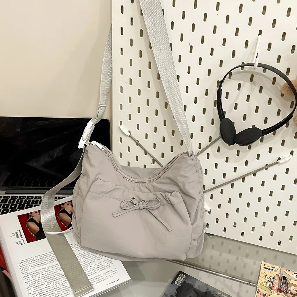 

Cute Korean Style Nylon Shoulder Bag Pleated Handbag Bow Crossbody Bag Large Capacity Tote Bag Drawstring Bag Office Worker