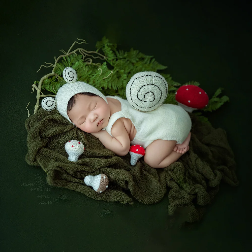 

1 Month Baby Photography Outfits Snail Themed Costume Knitted Jumpsuit Hat Wrap Blanket Crochet Mushroom Studio Photoshoot Props