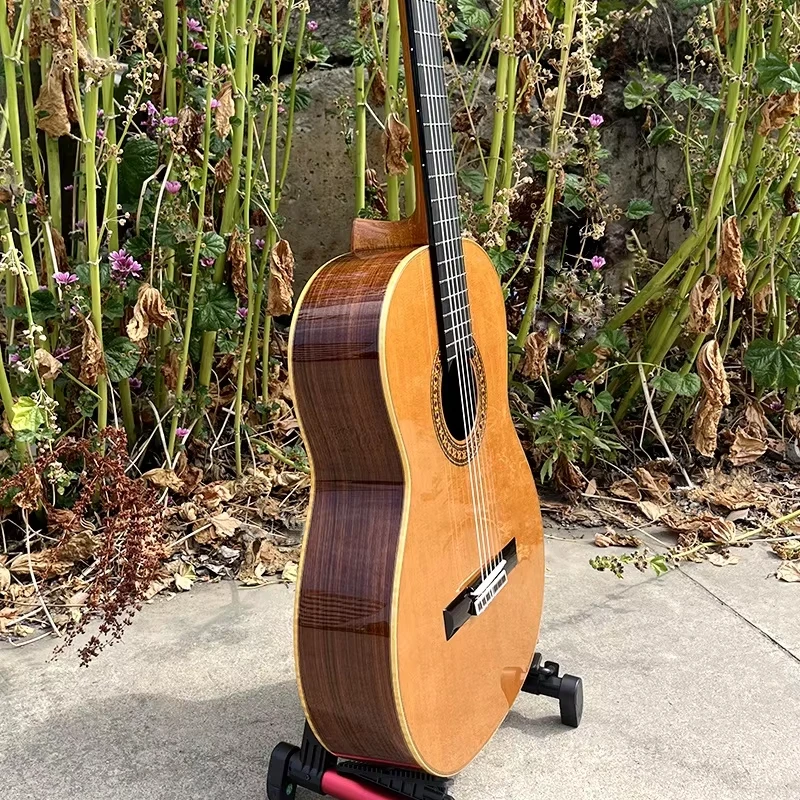 

Купить классические гитары ручной работы Master Level с глянцевой отделкой Canada Cedar Top All Solid Santos Spanish для Player Solo