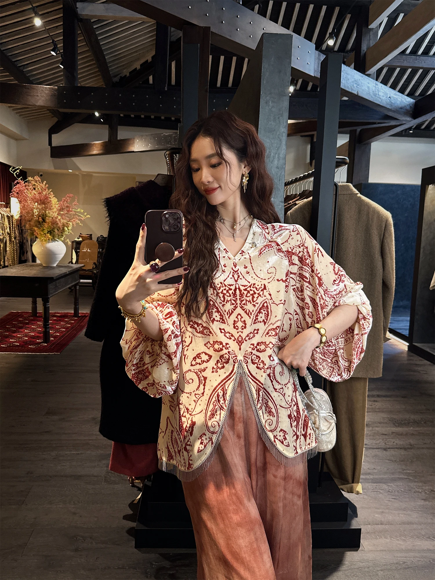 

Hanrted Velvet Blouse with Tassel Detail Bla Floral Print Ele Faionable Women's irt Commute Sle Loose Fit Lon...