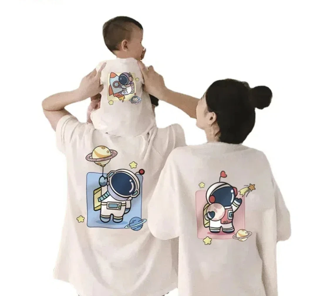 Dad Mom and Me Family Matching Clothes Cartoon Astronaut  T Shirts Daddy Mommy and Me Father Son Mother Daughter Outfits