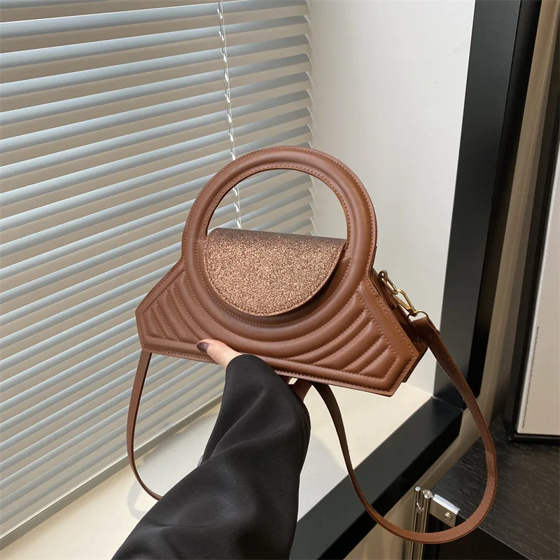 

Women Personalized Fashionable Shoulder Bag New Spliced Circular Commuting Hand-Held Crossbody Bag exquisite Simplicity