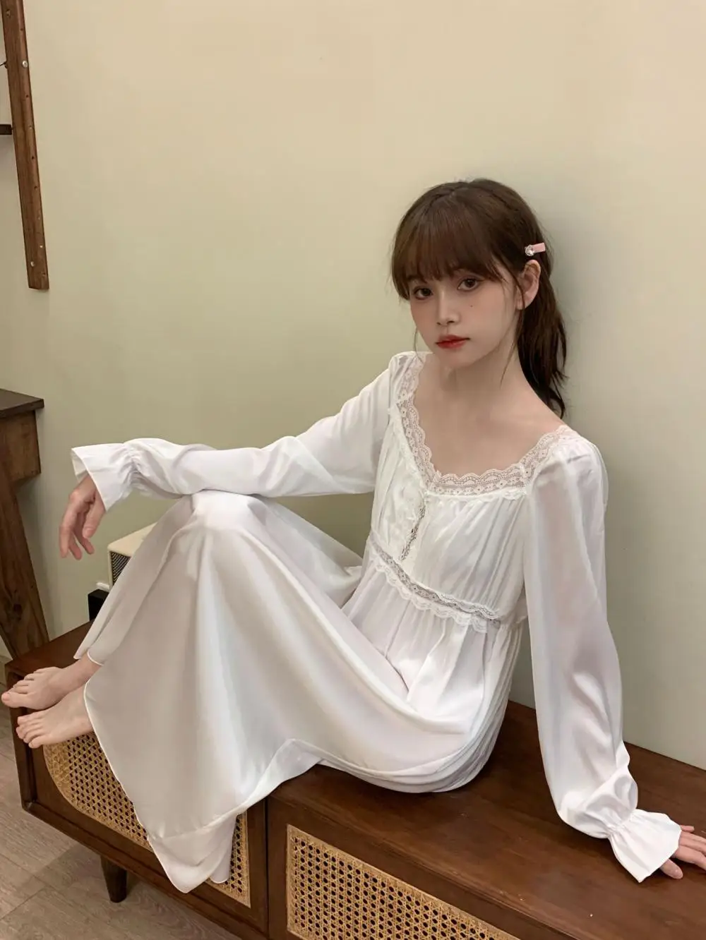 White Nightgown Elegant Lace Trim Home Dressing Gown Long Elegant Nightdress Women Elegant Loungewear Ice Silk Sleepwear