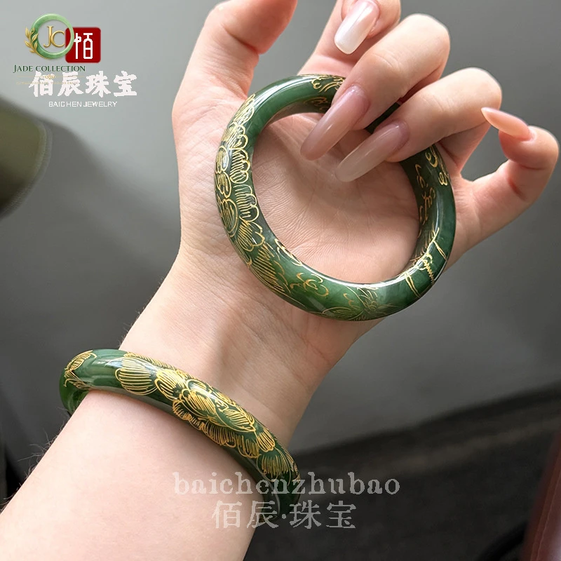 New Chinese-style Hetian jade bracelet made from old material in spinach green, featuring a 