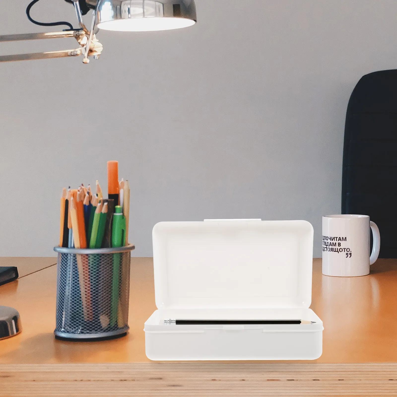 

1 шт. Прочный пластиковый пенал с крышкой, вместительный, для школьников, подростков, учителей, для организации хранения канцелярских и художественных принадлежностей