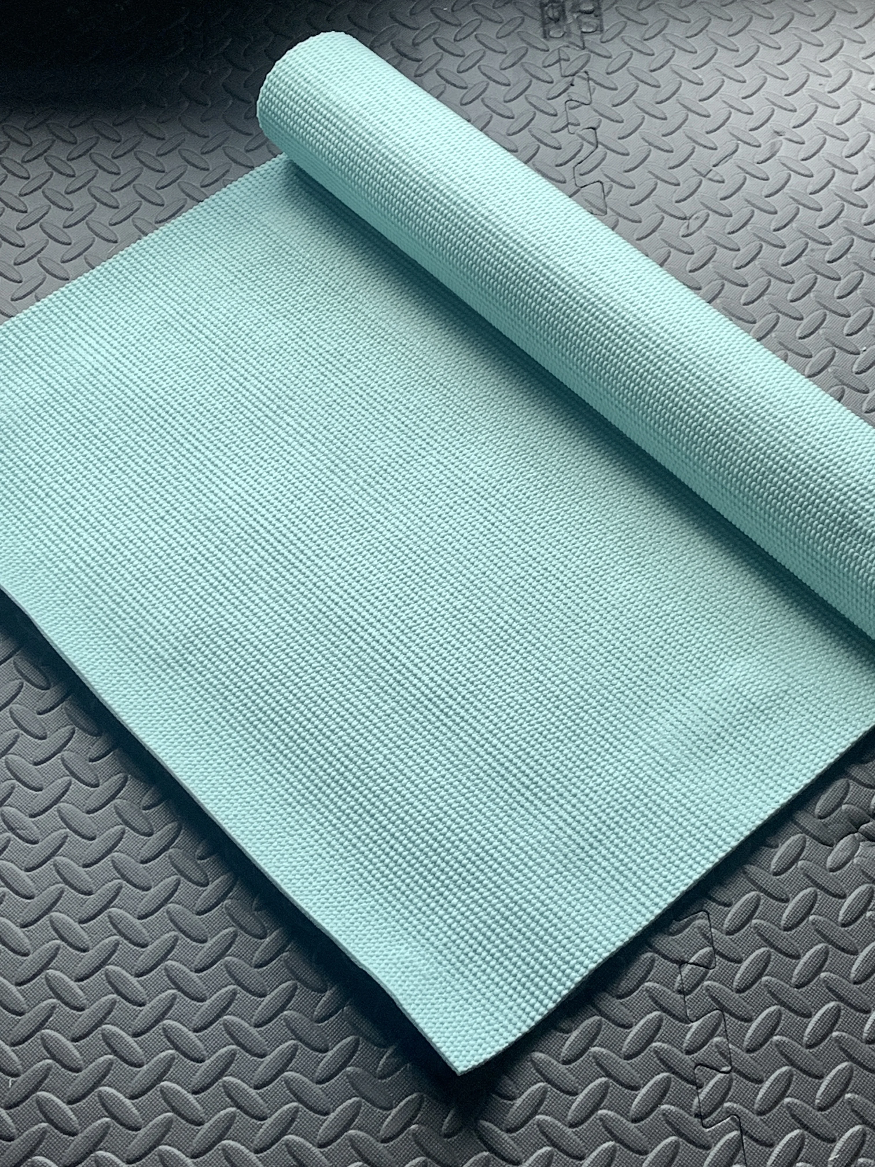 PVC Yoga Mat with Carry Strap - đánh giá và giá Yoga Fitness At Home