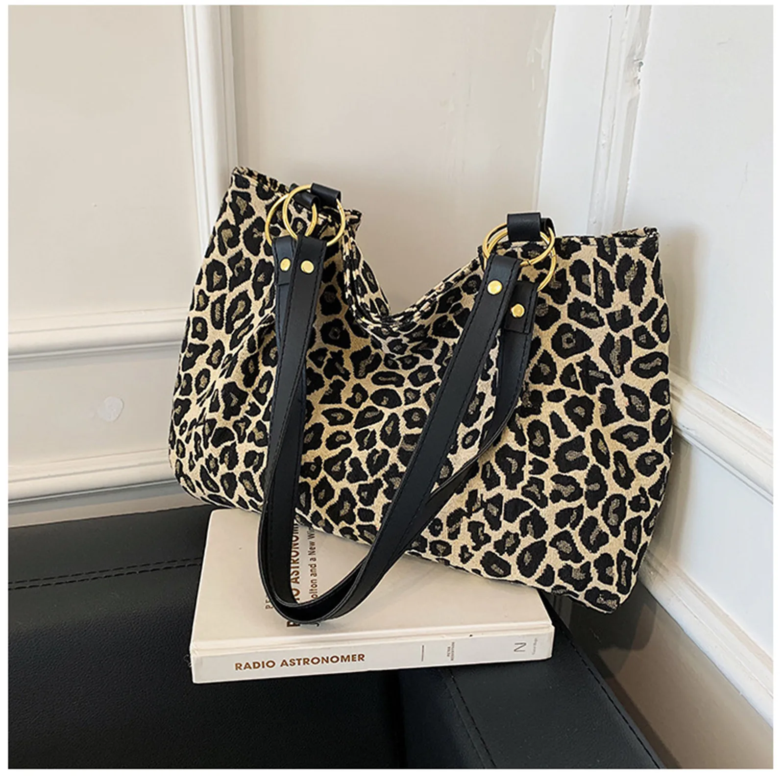 

Large Capacity Tote Bag Women Leopard Shoulder Bag Luxury Designer Underarm Shopping Handbag Females Travel Leather Bucket Tote