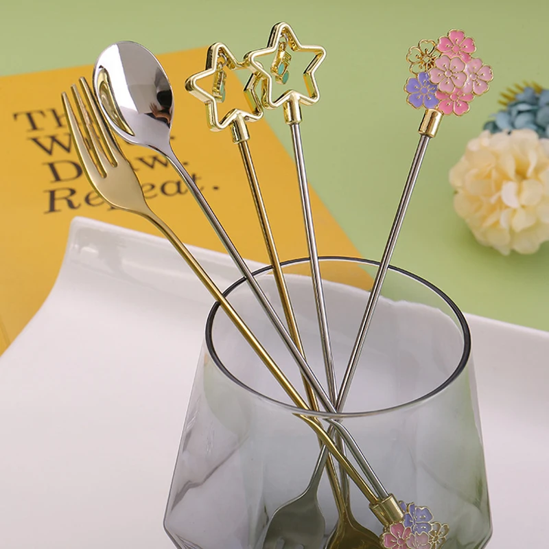 Cuchara con mango, estrella de cinco puntas chapada en oro, postre, café, té, mango largo, suministros de cocina, juego de cuchara mezcladora, colgante en forma de corazón