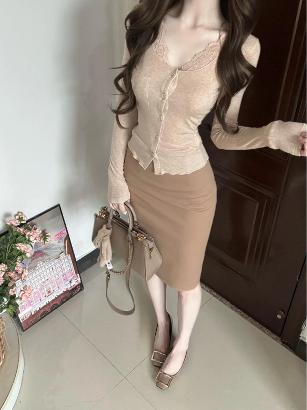 

Unique V-neck Shirt And Short Skirt Set Comfortable Breathable Spring Fashion for Young Women High Waist Design Button Closure