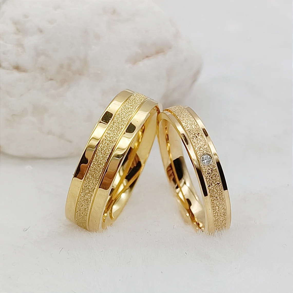 Wholesale Promise Wedding Rings Sets for Couples Handmade Fashion Western Frosted 24k Gold Plated Titanium Jewelry Lover's Ring