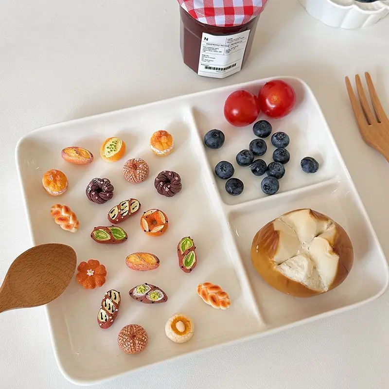 Toast Magnetic Sticker Cute Mini Bread Magnet Egg Tart Magnet Realistic Refrigerator Magnet For Kitchen Metal Surface Office