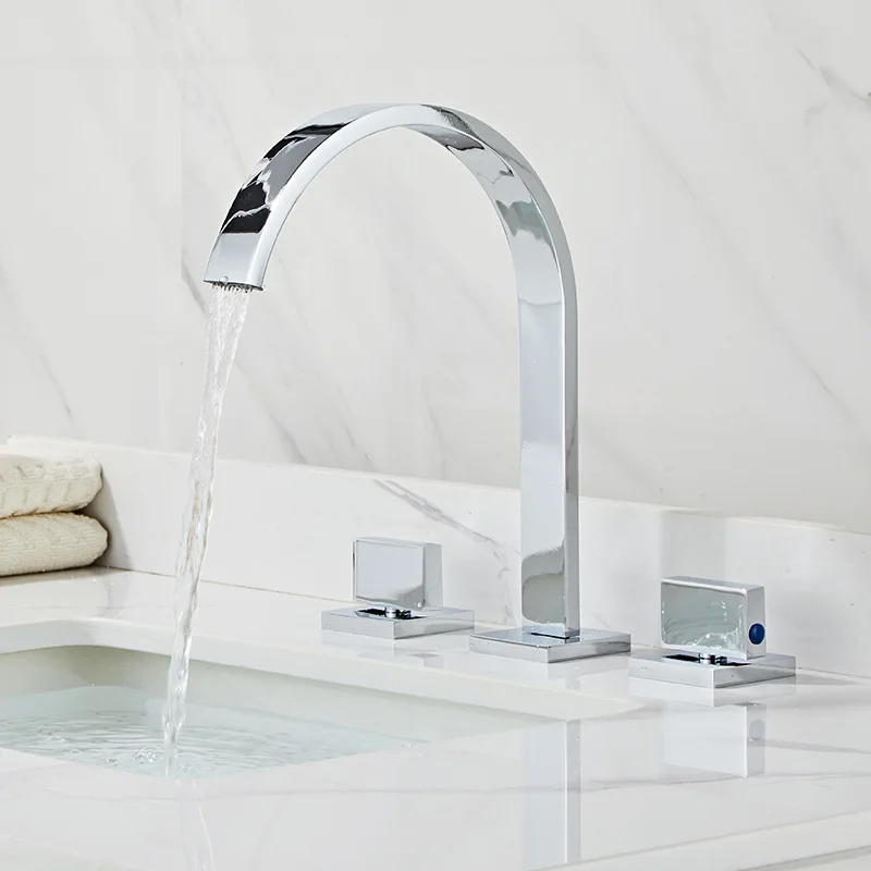 grifo-mezclador-de-lavabo-de-bano-de-3-orificios-acabado-oro-cepillado-y-negro