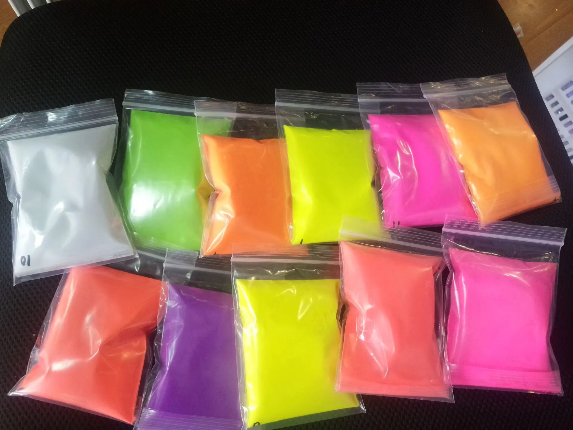 50 グラム蛍光パウダー明るいネオンカラー 12 ブリリアントネオン顔料明るい色の非出血蛍光顔料パウダー &*&