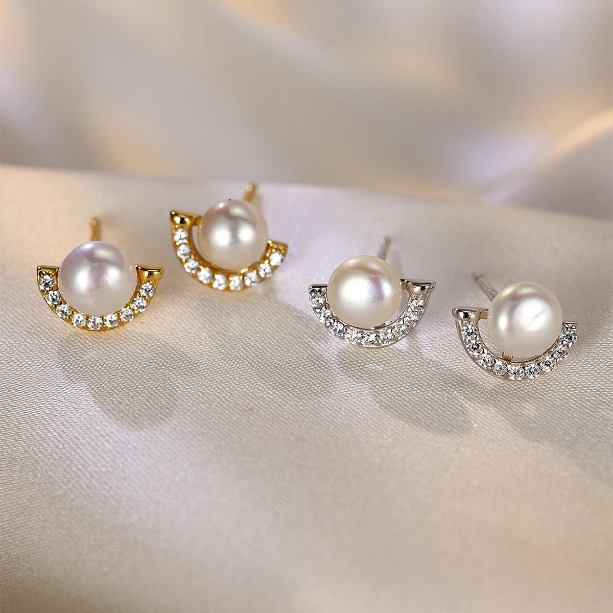 

A pair of exquisite, elegant Japanese and Korean French style earrings with zircon breeding pearls, 925 sterling silver, women's