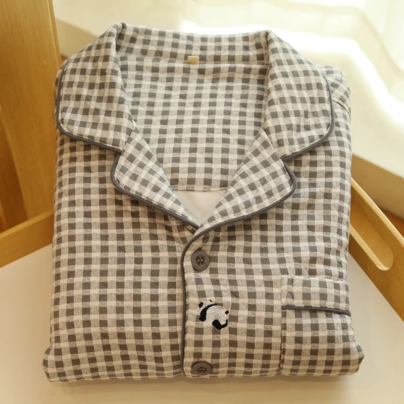 Winterpaar aus reiner Baumwolle, dreilagige Baumwolle, gepolstert, dicke Pyjamas, Cartoon-Stickerei, warme Winterkleidung für Männer und Frauen