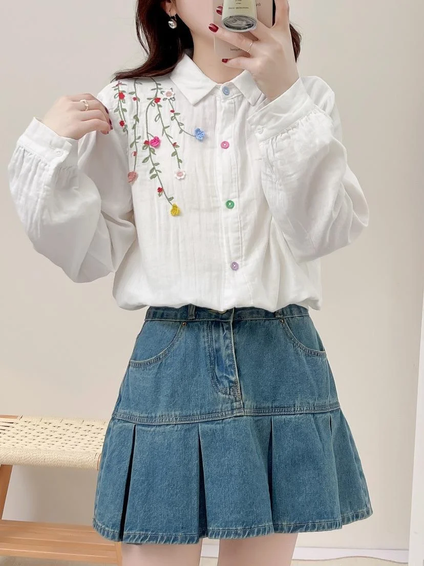 100% Cotton Yarn White Blouses Elegant and Youth Woman Blouses Sweet Long Sleeve Embroidered Shirts with Colorful Buttons