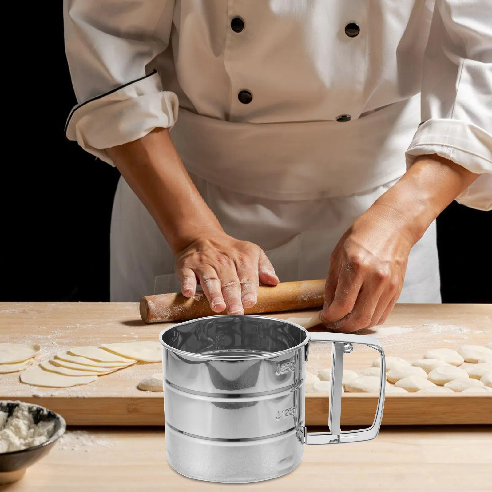 Small Semi Automatic Stainless Steel Flour Sifter Baking Tool Manual Cup Fine Mesh Flour Filter Hand Operated Sieve for Baking
