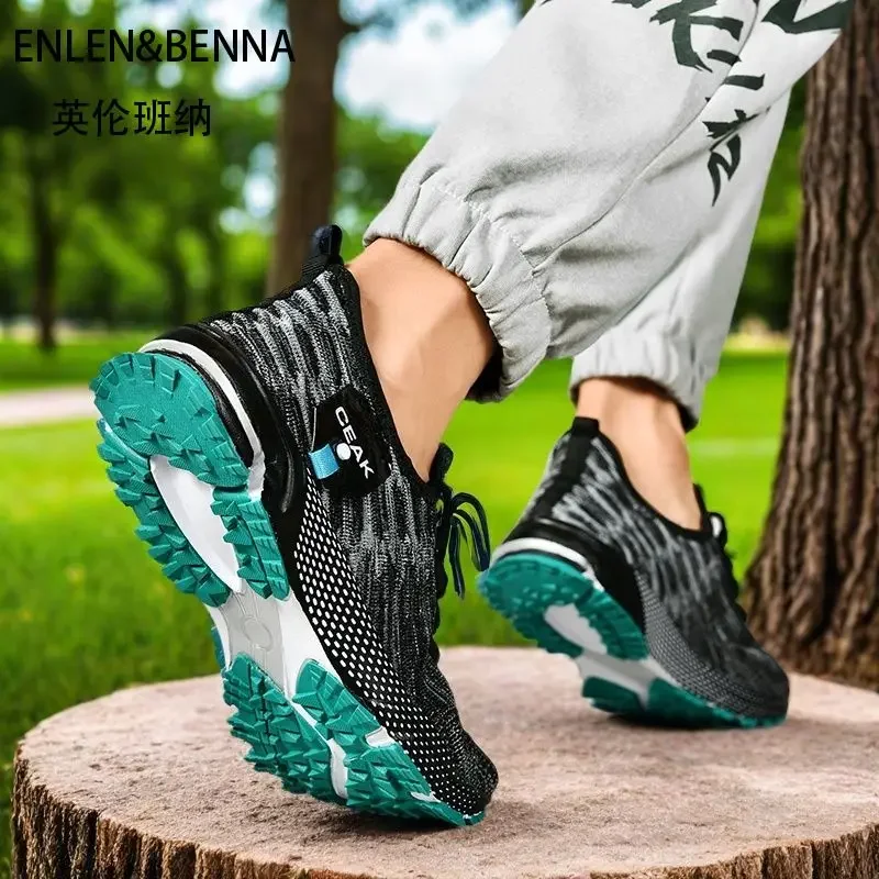 أزياء بسيطة في الغلاف الجوي 2025 أحذية رياضية خارجية جديدة غير قابلة للانزلاق ومقاومة للاهتراء وعالية الجودة