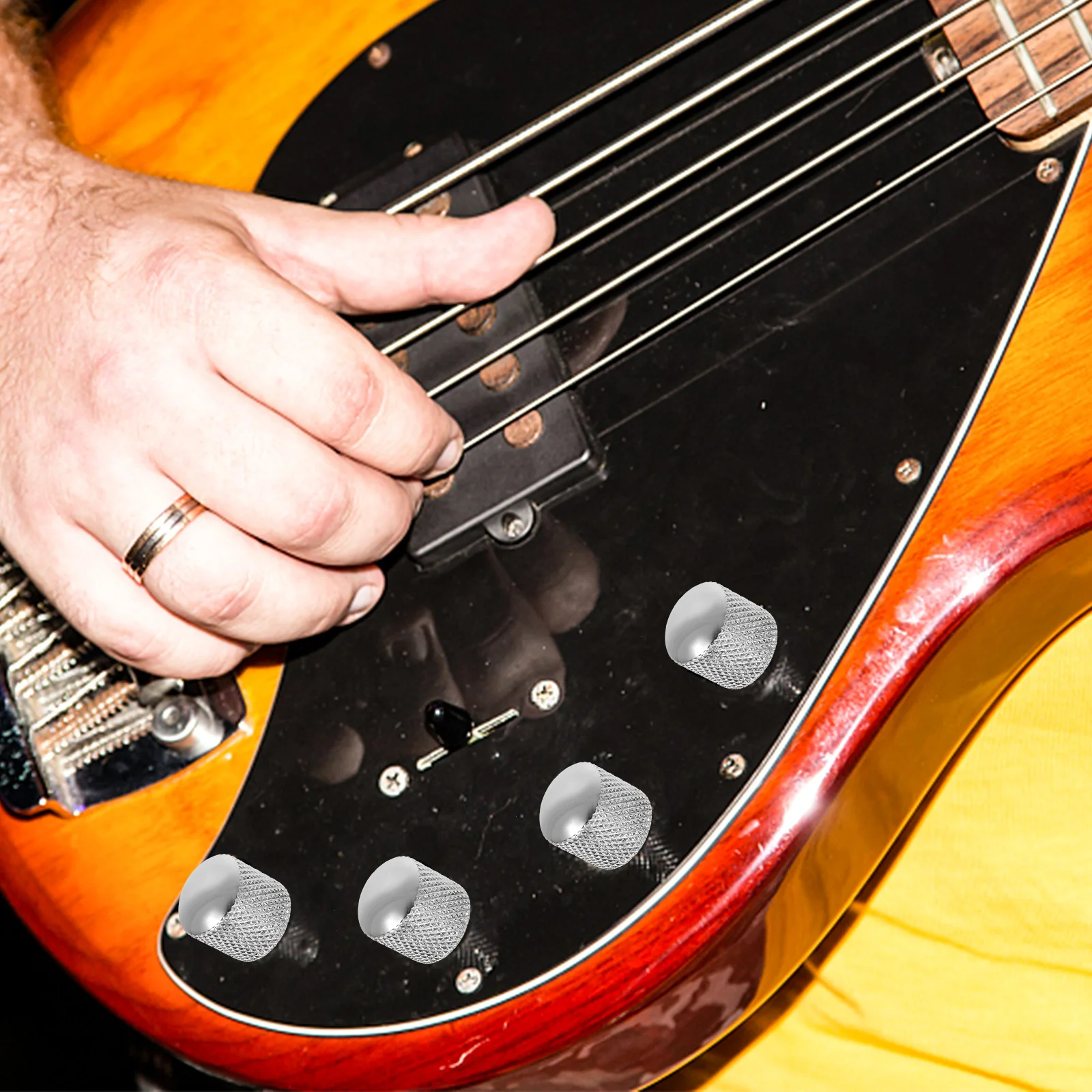 

3Pcs Metal Guitar Volume Knobs Professional Grade Fit for Electric Guitar and Bass Smooth Operation Lightweight Non Deforming