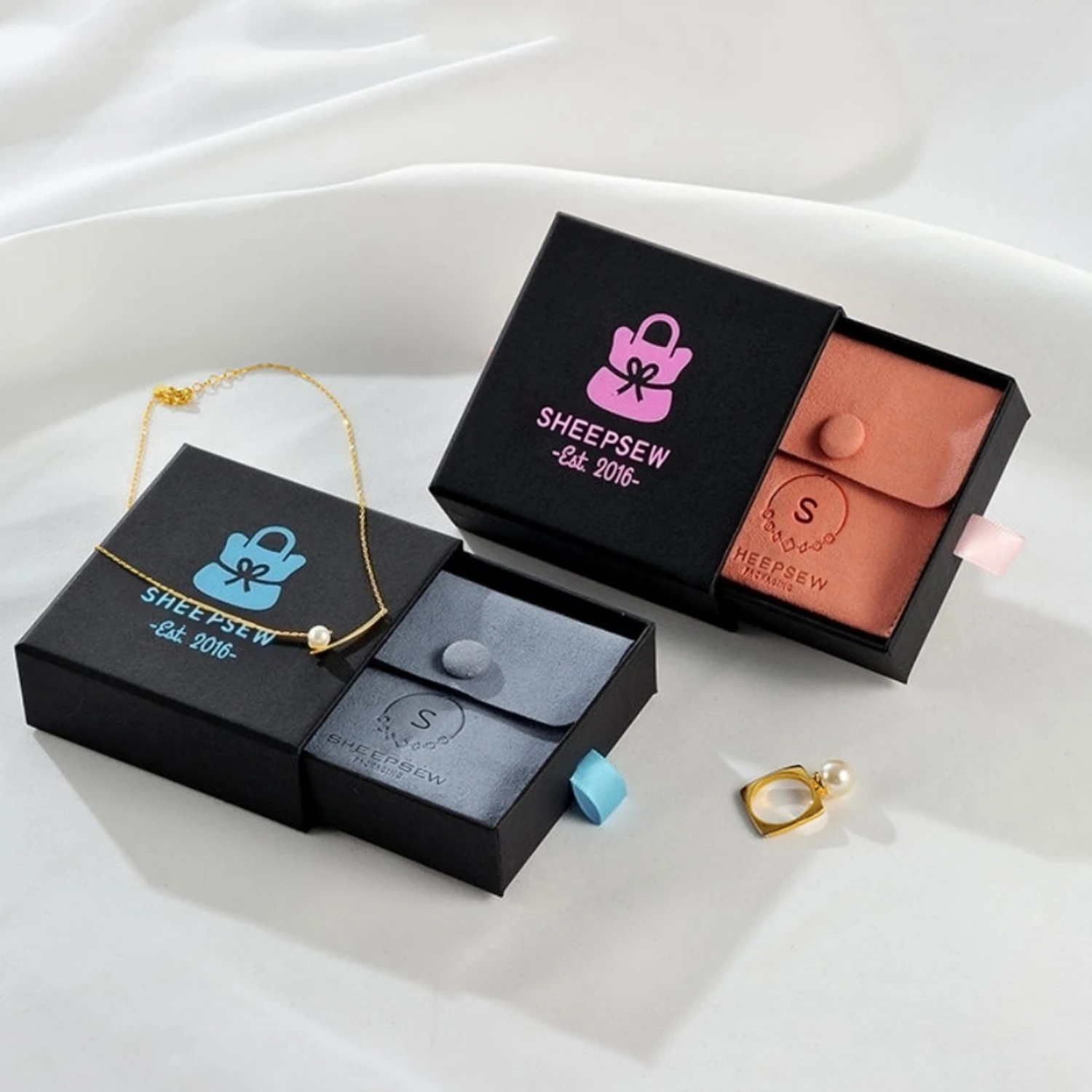 20pcs-wholesale-luxury-jewelry-gift-necklace-earring-jewelry-box-custom-logo-rigid-cardboard-hard-paper-packaging-box
