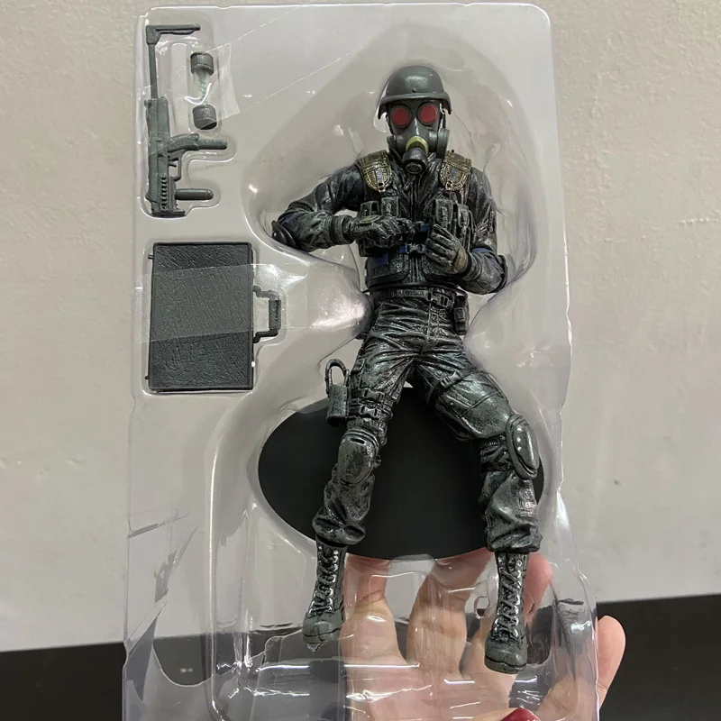 

NECA Redfield Hunk Zombie With Dog Licker And Walker Chris Redfield Hunk Action Figure Model Toys 18CM In Stock Fast Shipping