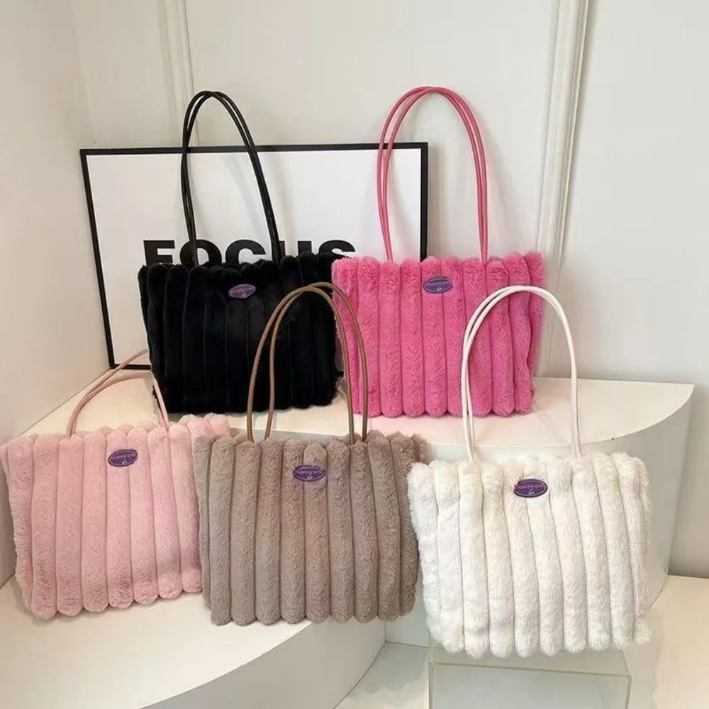 حقيبة يد نسائية مخططة من القطيفة ذات سعة كبيرة حقيبة كتف كروس للخريف والشتاء حقيبة يد ناعمة من الفرو الصناعي حقائب ركاب للفتيات