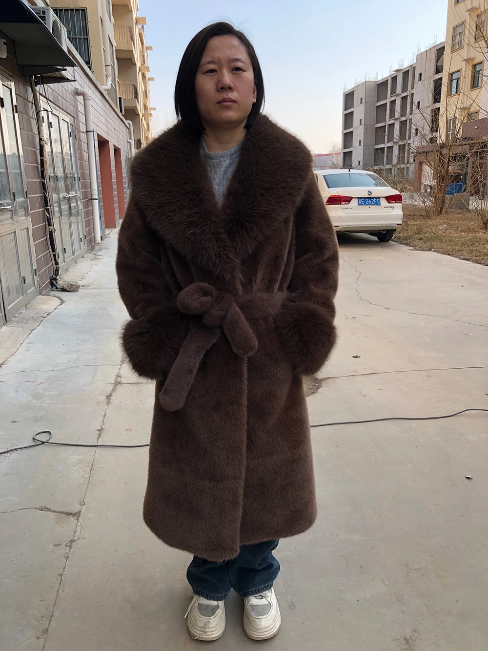 Winter dames nepbontjas lang met riem warme nepbontjas mode 2024 nieuwe nertsbontjas