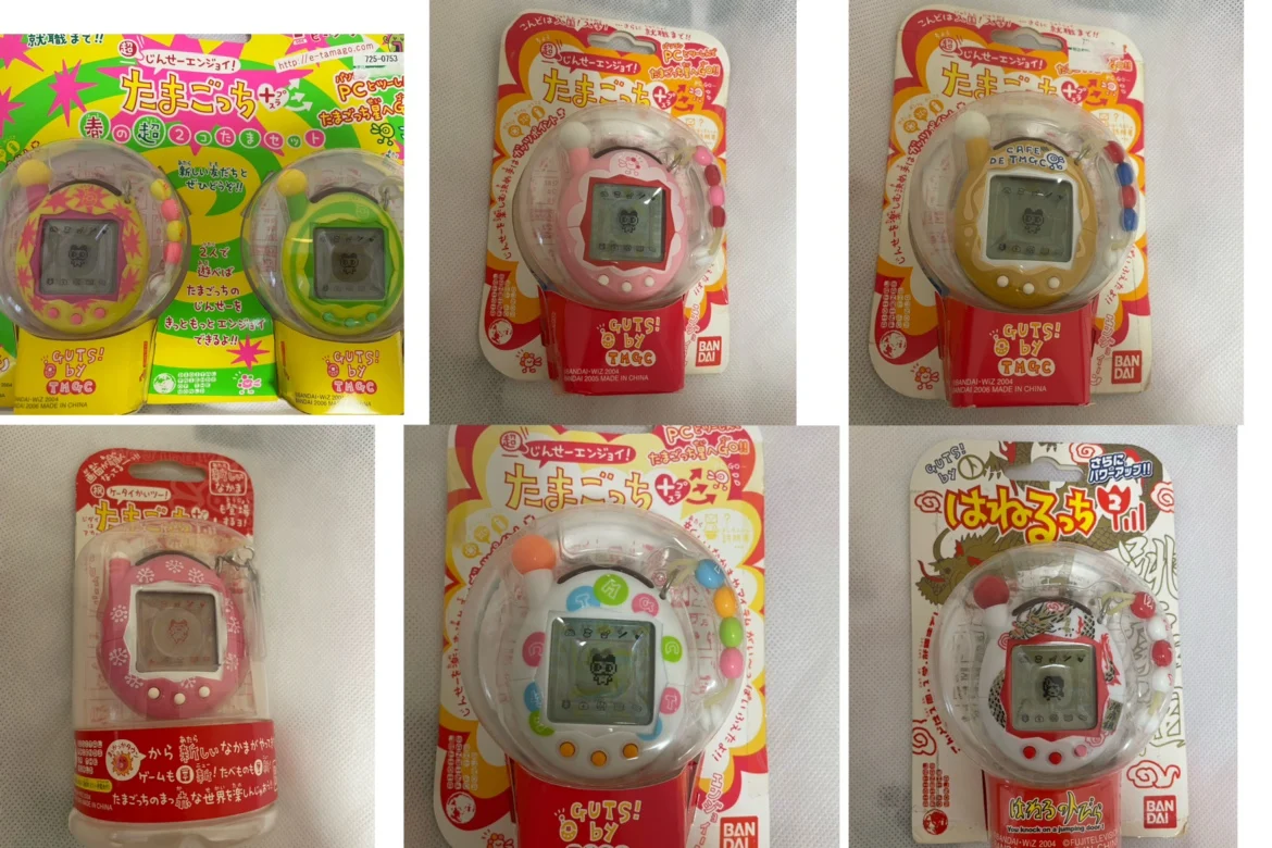 Bandai Tamagotchi Ri San Xiao Grape Xiao Strawberry Second-generation Blue Day Four Electronic Pet Machine 90s Nostalgia Toy