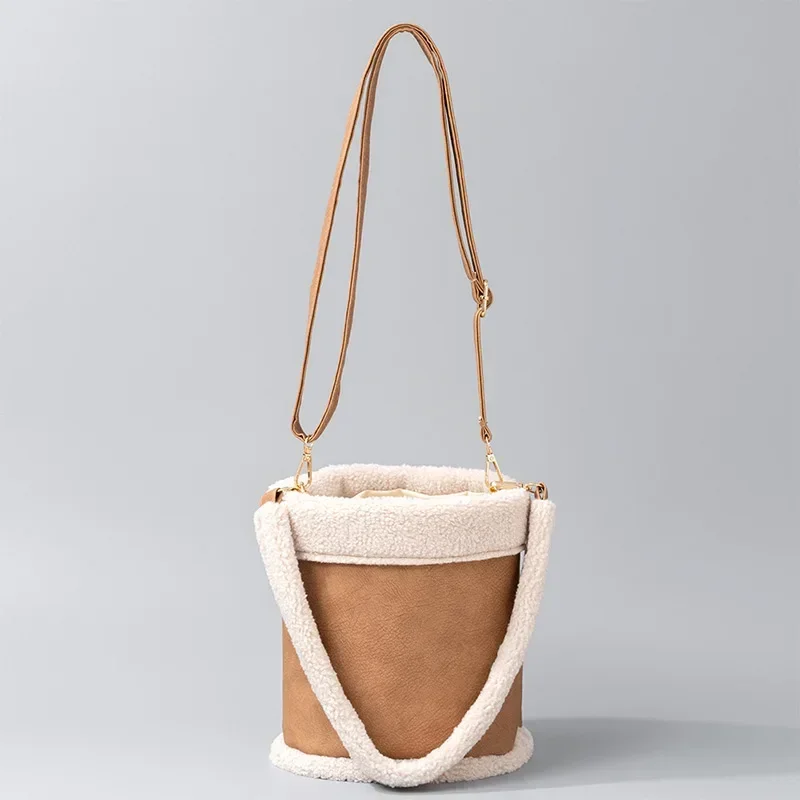 

Winter Fur Handbag For Women Plush Bucket Underarm Bags Ladies Large Capacity Suede Shoulder Bag Simple Crossbody Saddle Bag New