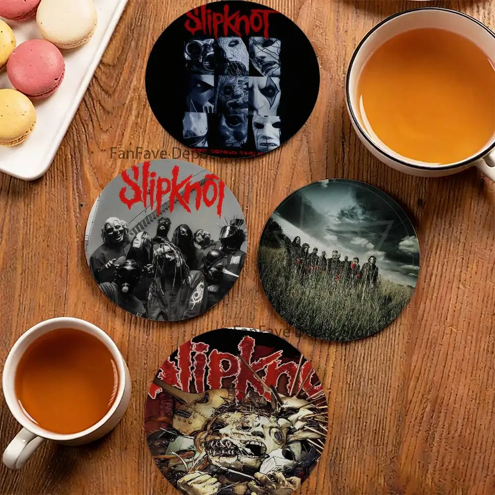 

P-Psychosocial Band S-SlipknotS 2D Pattern round Wooden Coaster Decorative Coffee Cup for Use in Coffee Shops Bars Wine Beer