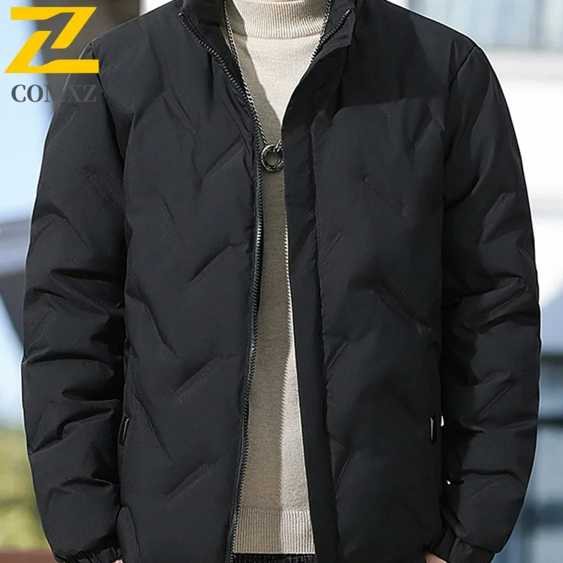 

COMXZ уличная куртка с воротником-стойкой, мужская морозостойкая парка премиум-класса для путешествий, минималистичный уличный стиль, легкое зимнее новое пальто