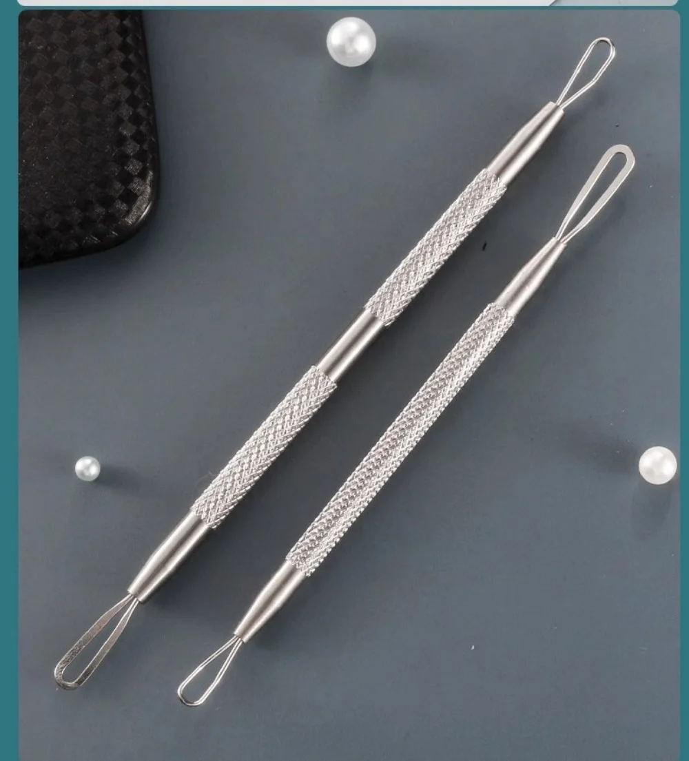 حب الشباب ضغط الرؤوس السوداء النازع. مستخرج حب الشباب مزدوج الأطراف لصالونات التجميل استخدام منظف الوجه للبشرة