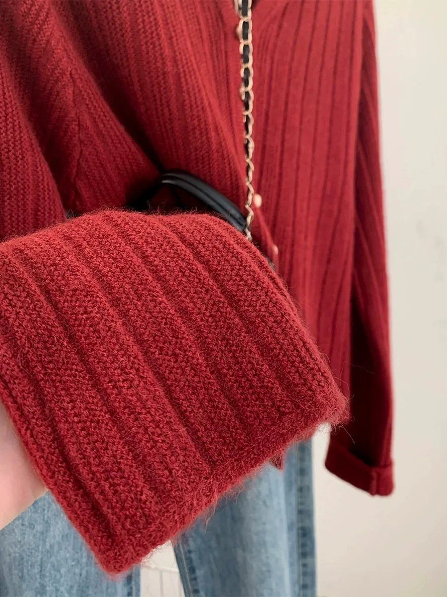 Red temperament shoulder small V-neck cashmere knit cardigan women\'s autumn and winter loose sweater wool coat base top