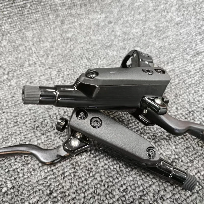 Mountain bike four live oil brake disc brake clamp oil disc