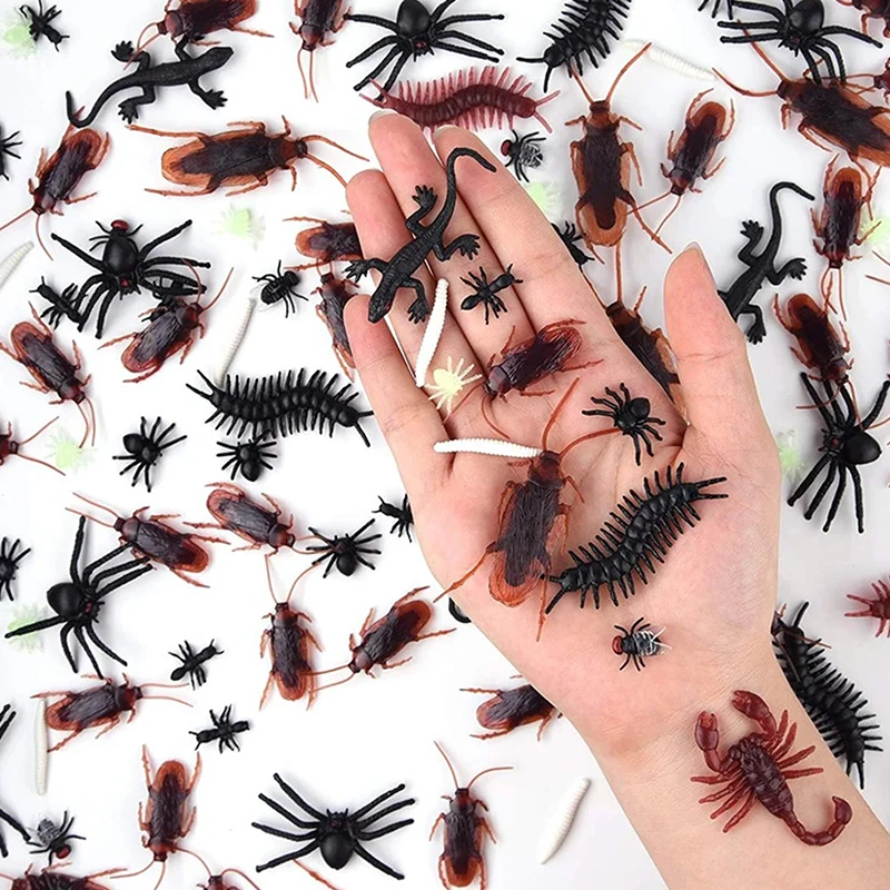 20pcs Halloween Simulation Bug Cockroach Spider Centipede Scorpion Plastics Prank Bug Funny Halloween DIY Decoration