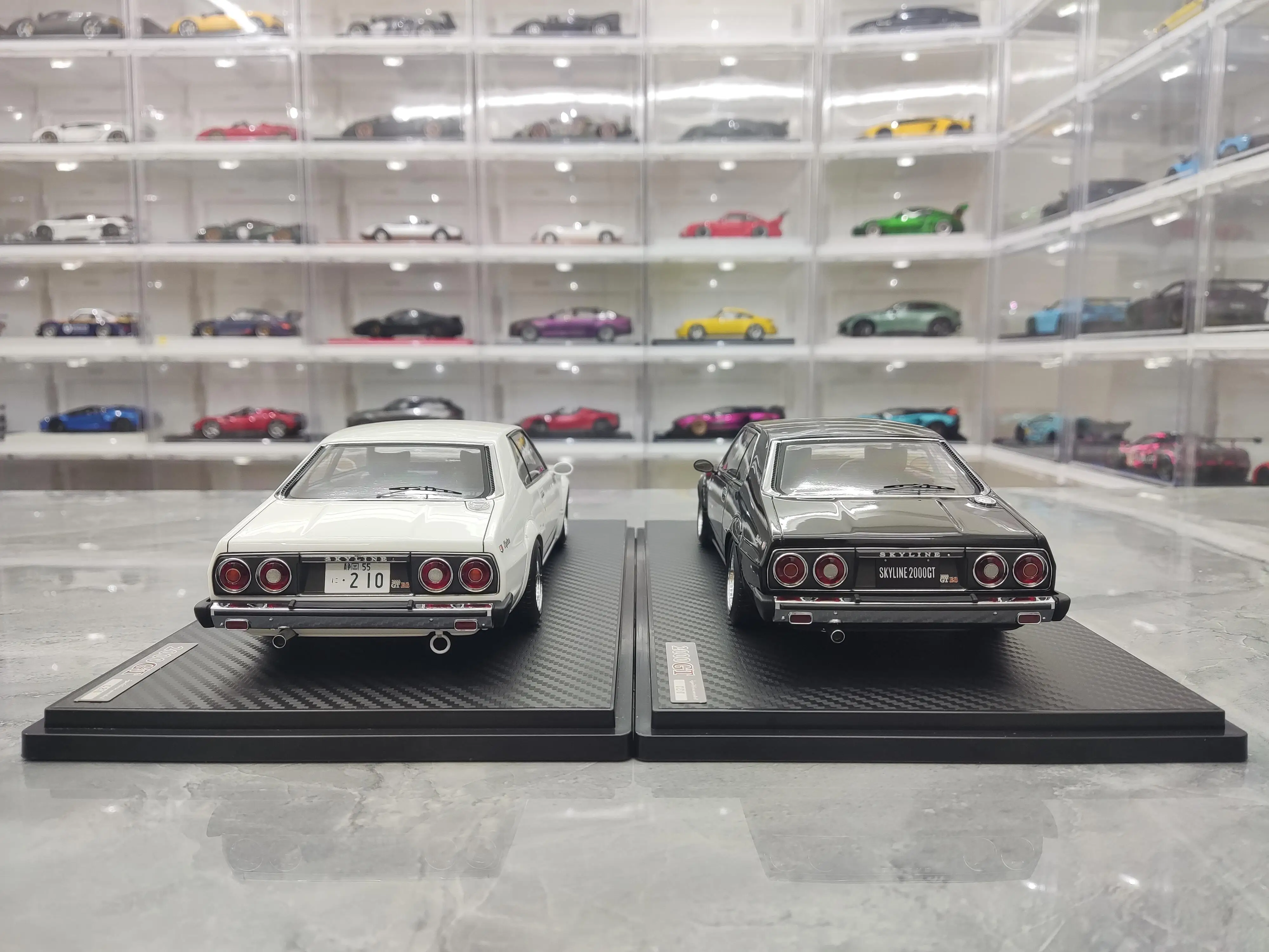 IG 1:18 Skyline 2000GT-ES White/Black JDM Simulation Limited Edition Resin Metal Static Car Model Toy Gift