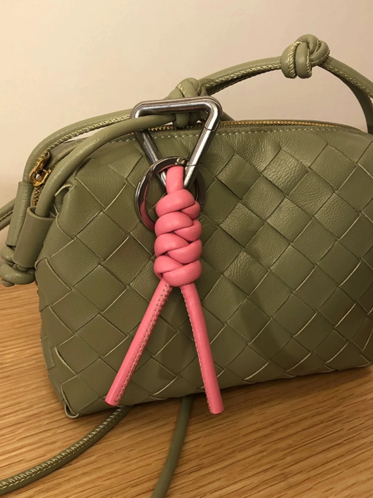 Woven Triangle Car Keychain Genuine Leather Men Key Ring Sheepskin Luxury Women Key Holder Key Fob Diamond Knot Design