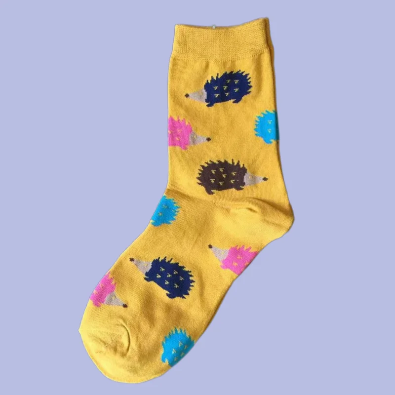 Calcetines de algodón con estampado de erizo de dibujos animados para mujer, medias de tubo medio de alta calidad, a la moda, novedad de 3/6 pares