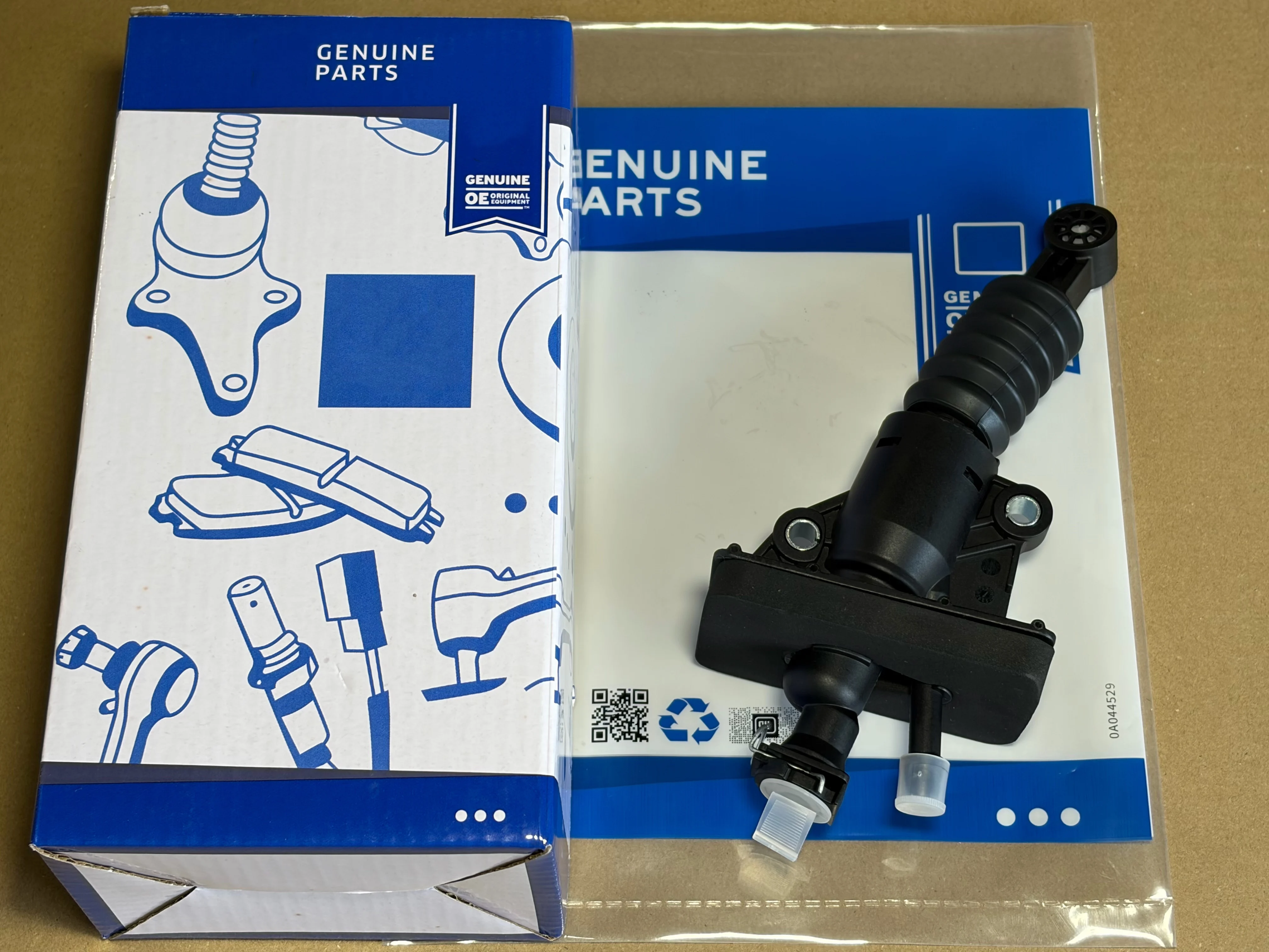 24585304 Car Hydraulic Clutch Master Cylinder For Chevrolet Onix Tracker Montana 1.0 1.2 Manual Clutch Pedal Pump 25204558