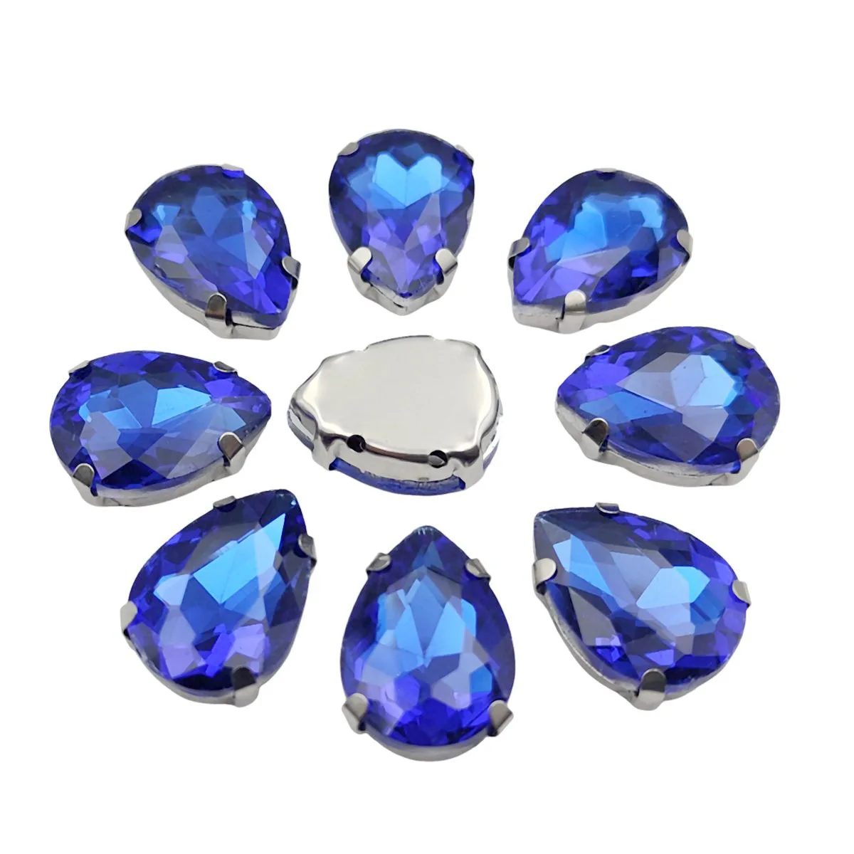 Tropfenförmige Glasrhinestones mit Krallenbefestigung, Strass-Diamanten mit silberner Metallbasis, Dekorationskristalle für Handarbeiten. – Detail 9